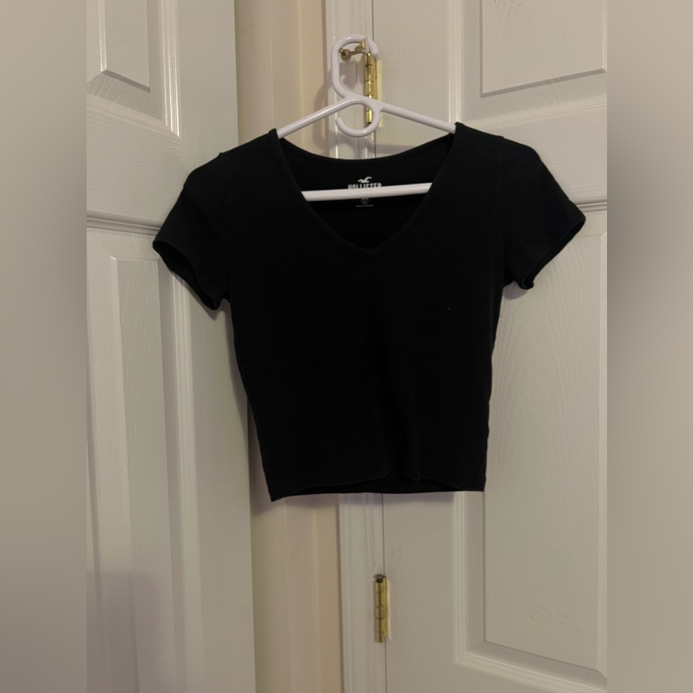 Hollister black v neck